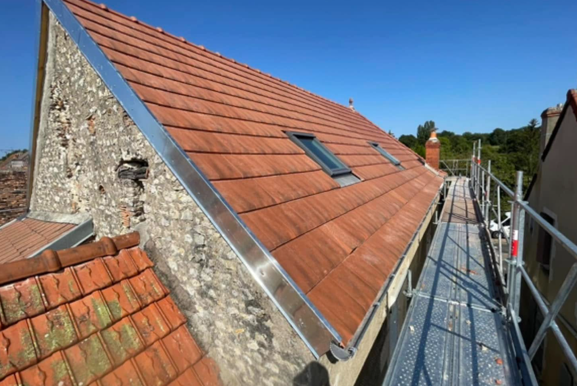 Toiture après rénovation par LI TOITURE en Rhône